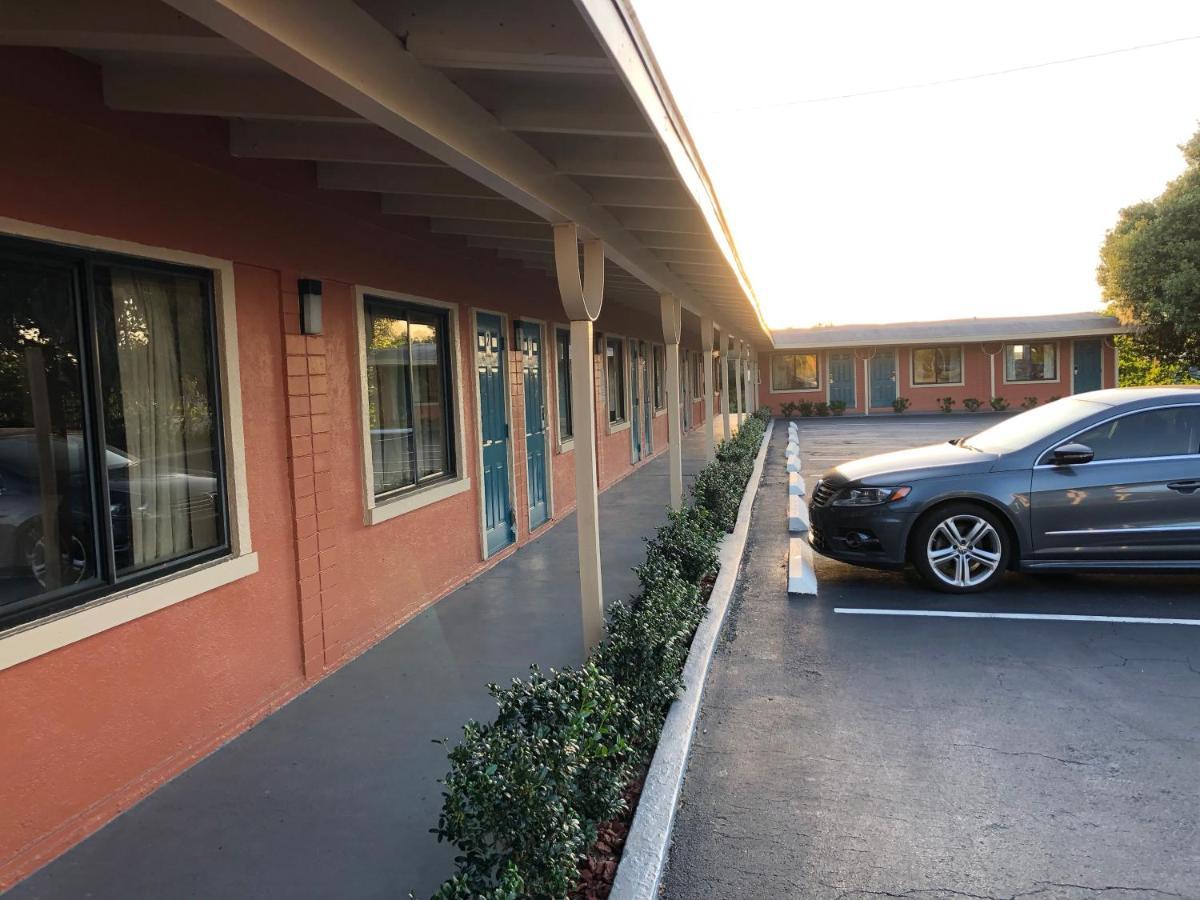 Ocala Cove Motel Exterior photo